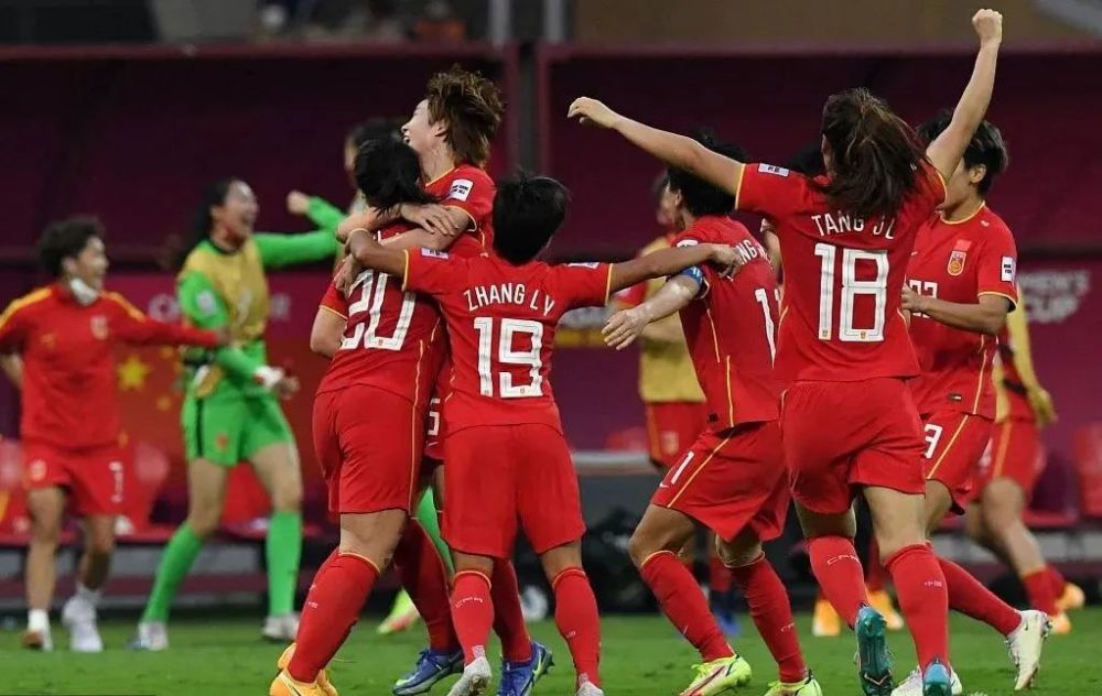 直至郎平回归中国女排担任主教练,她决定执行大国家队战略,为中国女排注入新力量
